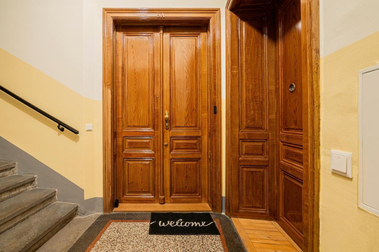 Charming Apt Perfect For 4-6 Tram, Self-Checkin Wien Eksteriør billede